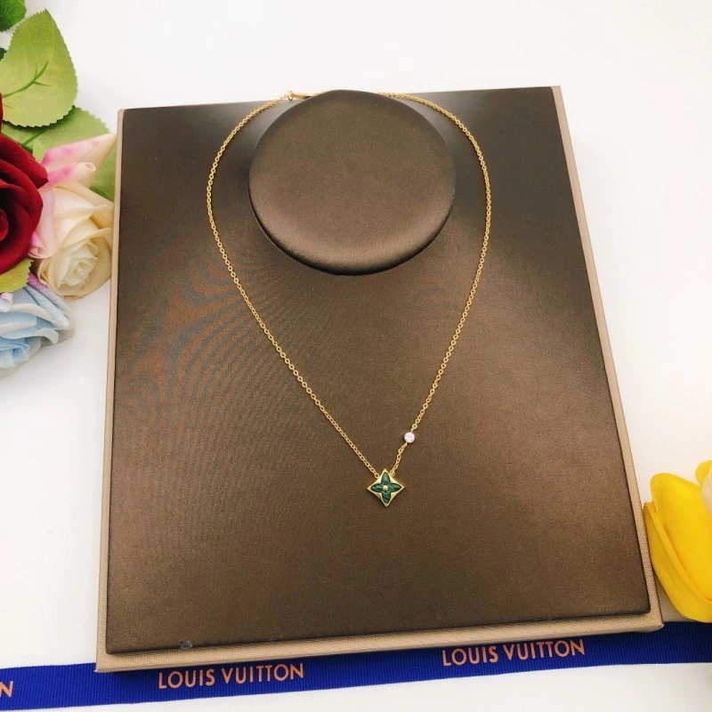 Louis Vuitton Necklaces Modern 247713