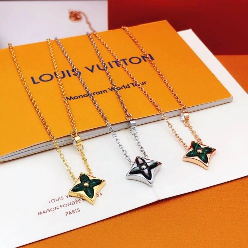 Louis Vuitton Necklaces Modern 247713