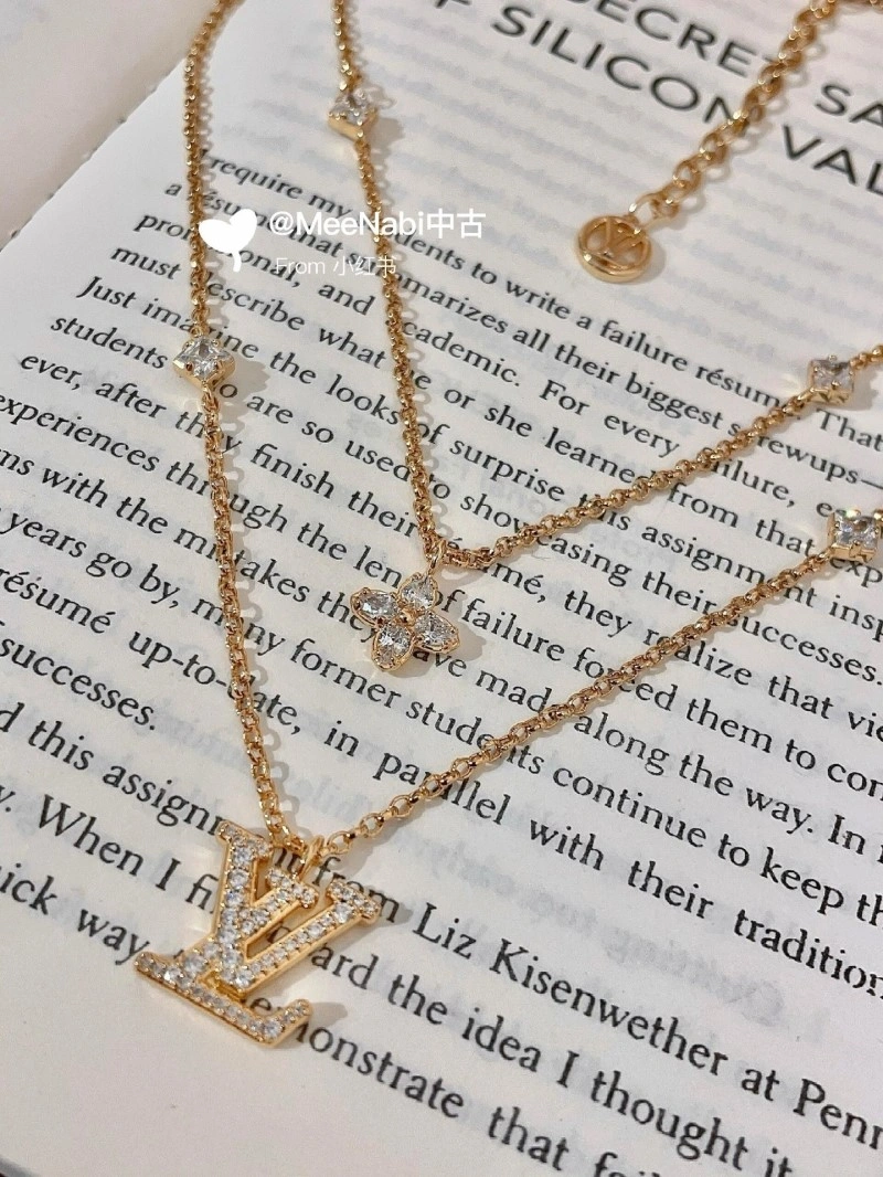 Louis Vuitton Necklaces Durable 247716
