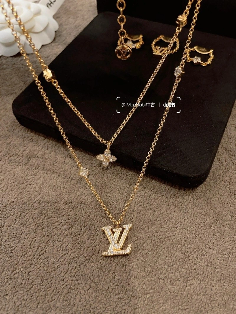 Louis Vuitton Necklaces Durable 247716