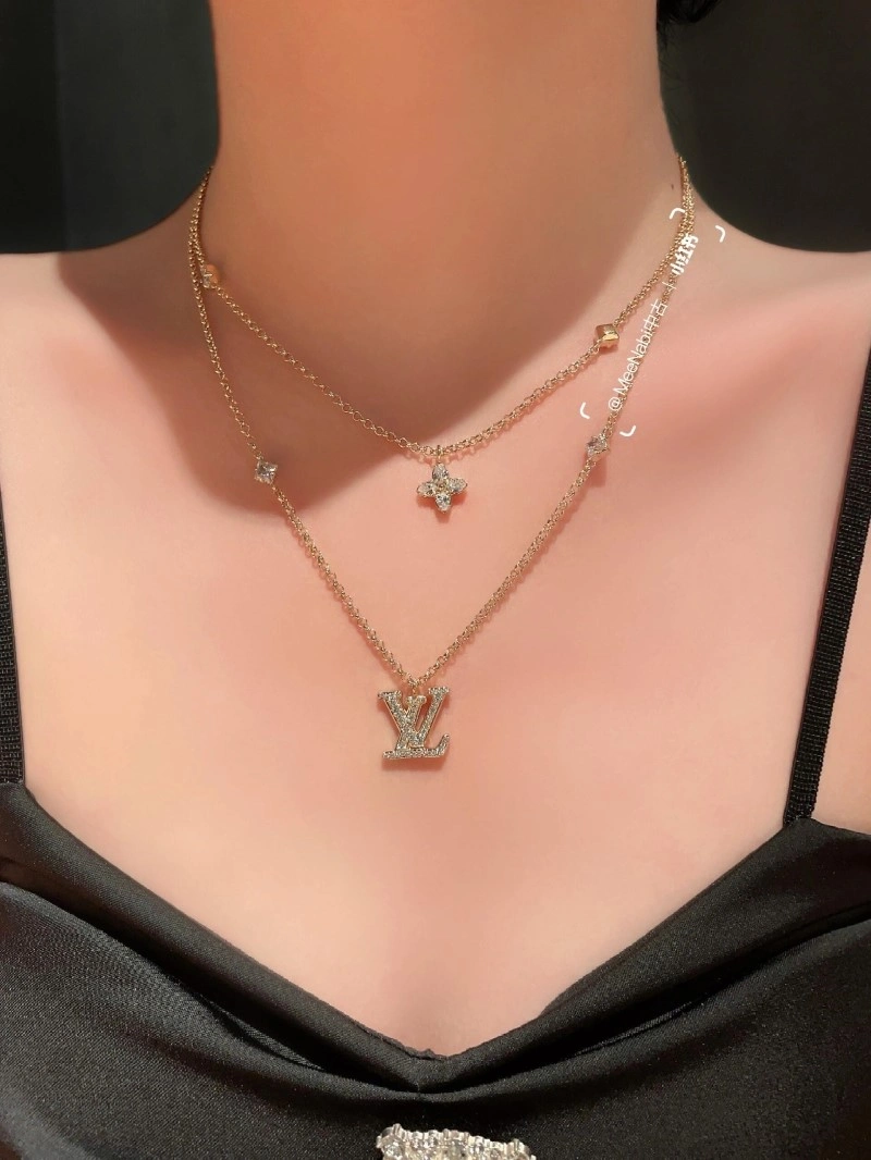 Louis Vuitton Necklaces Durable 247716