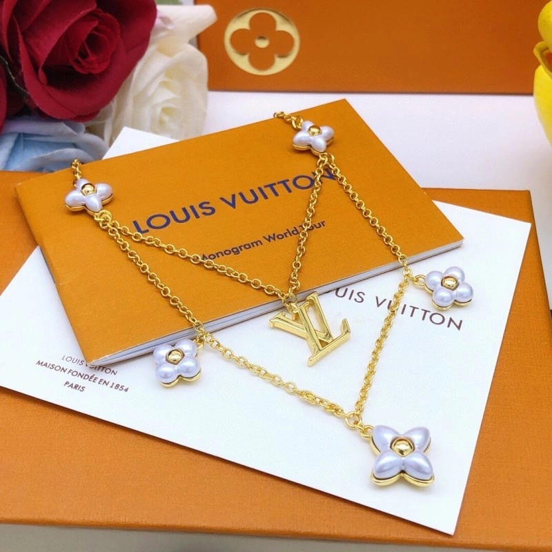 Practical Louis Vuitton Necklaces 247709