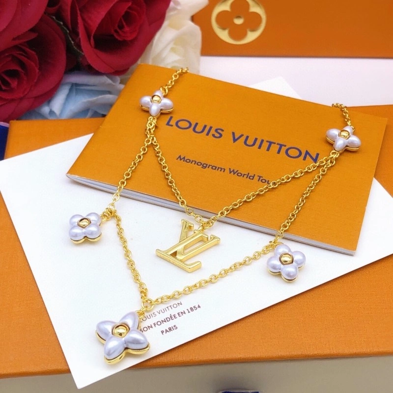 Practical Louis Vuitton Necklaces 247709