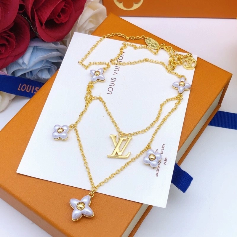 Practical Louis Vuitton Necklaces 247709