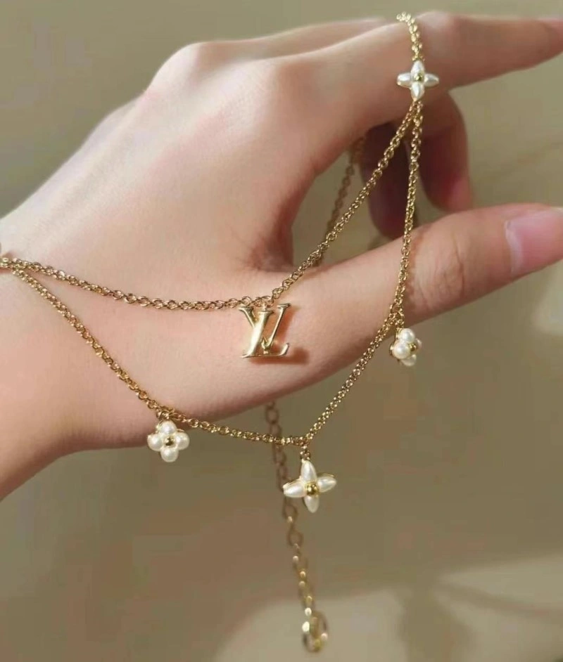 Practical Louis Vuitton Necklaces 247709