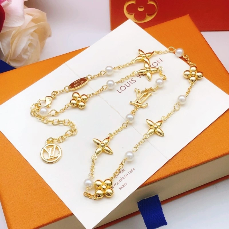 Louis Vuitton Necklaces Soft 247705
