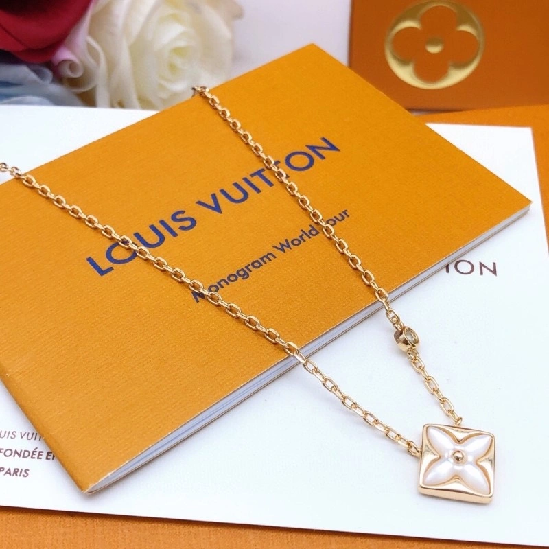 Upgraded Louis Vuitton Necklaces 247679