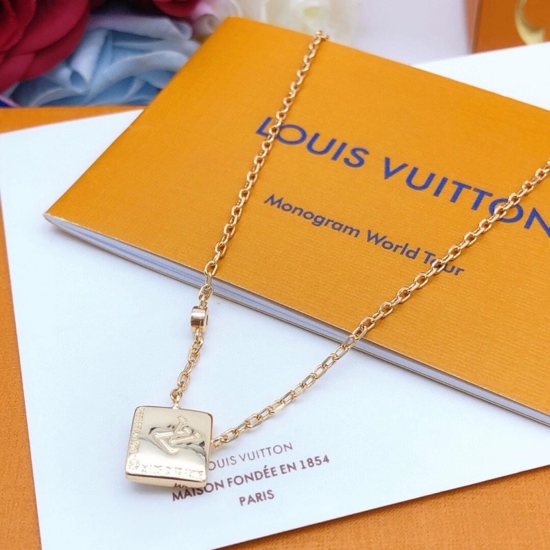 Upgraded Louis Vuitton Necklaces 247679