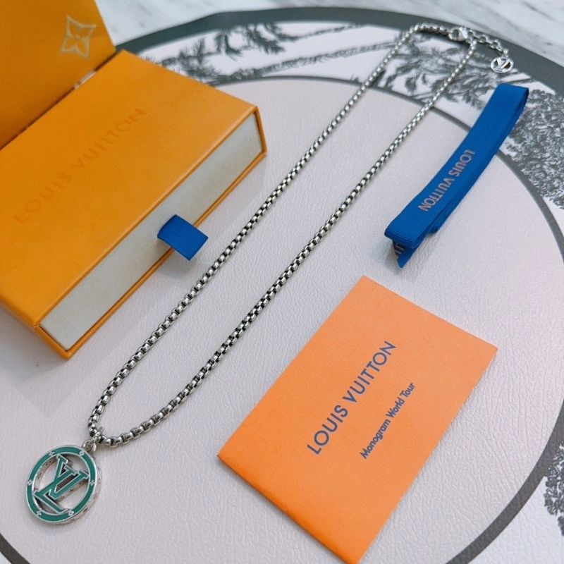 Louis Vuitton Necklaces Bold 247684