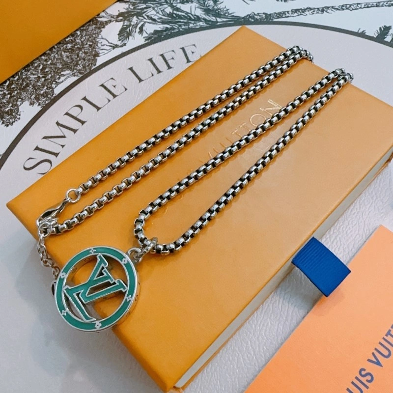 Louis Vuitton Necklaces Bold 247684