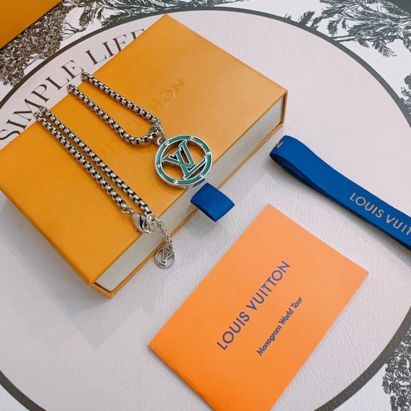 Louis Vuitton Necklaces Bold 247684