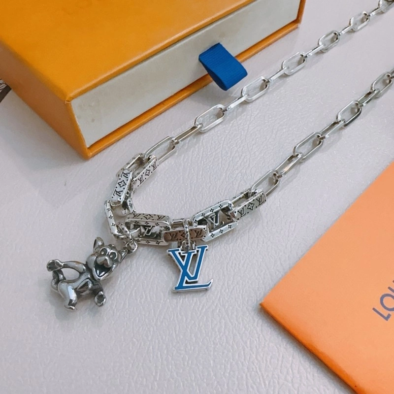 Lightweight Louis Vuitton Necklaces 247675