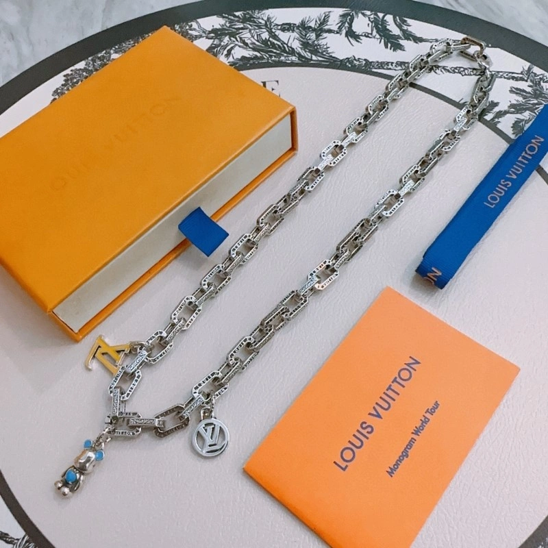 Chic Louis Vuitton Necklaces 247689
