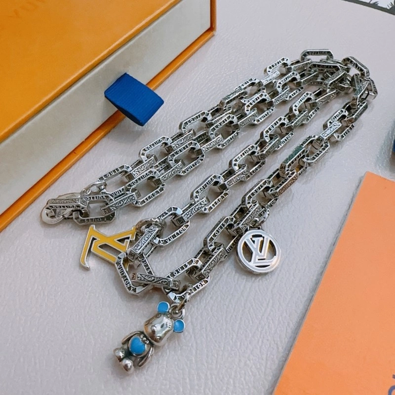 Chic Louis Vuitton Necklaces 247689