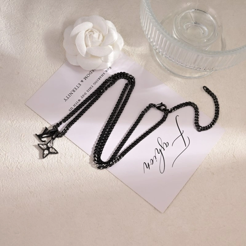 Louis Vuitton Necklaces Bold 247685