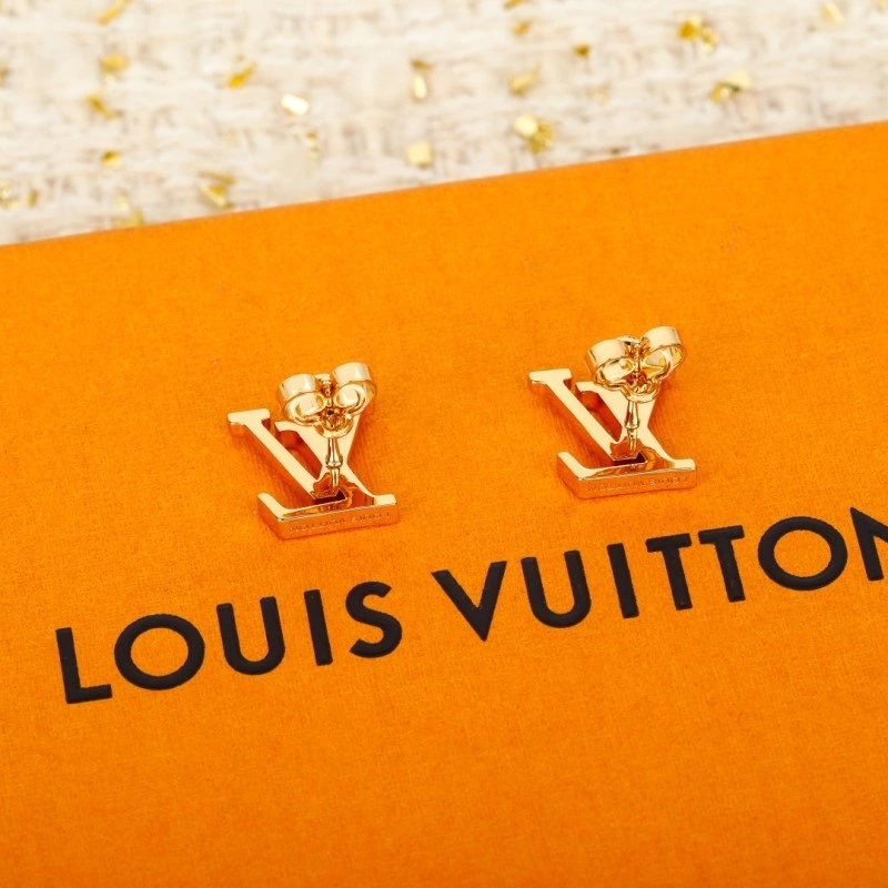 Louis Vuitton Necklaces Chic 247693
