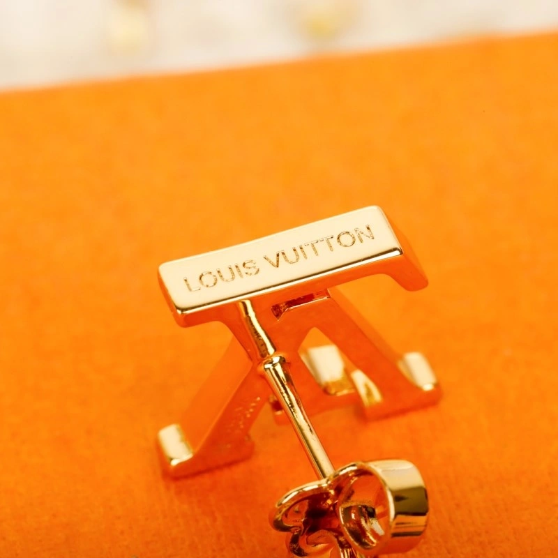 Louis Vuitton Necklaces Chic 247693
