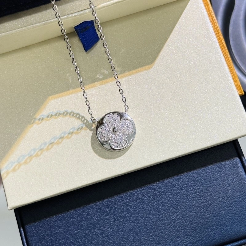 Louis Vuitton Necklaces Premium 247692