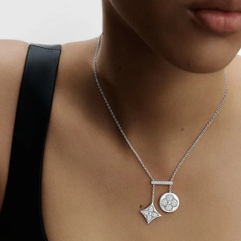 MultiPurpose Louis Vuitton Necklaces 247677