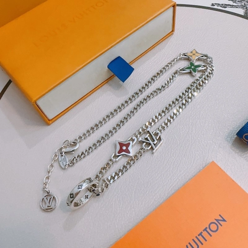 Louis Vuitton Necklaces Durable 247673
