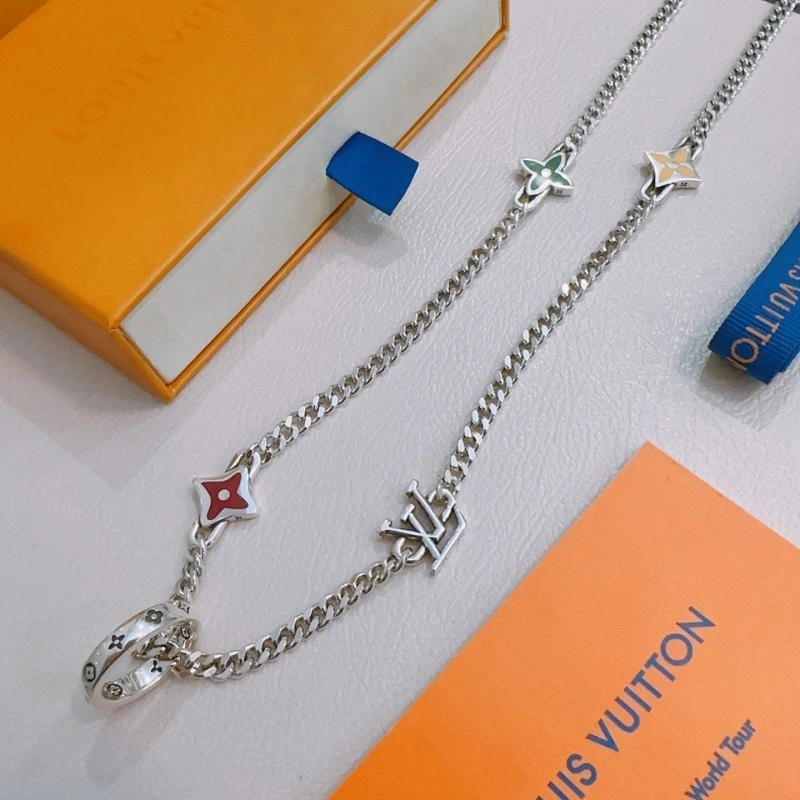 Louis Vuitton Necklaces Durable 247673