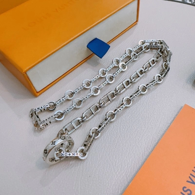 Louis Vuitton Necklaces Elegant 247671