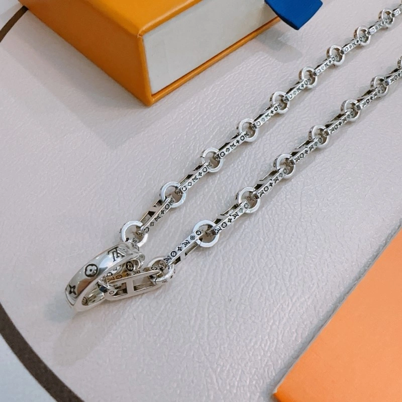 Louis Vuitton Necklaces Elegant 247671
