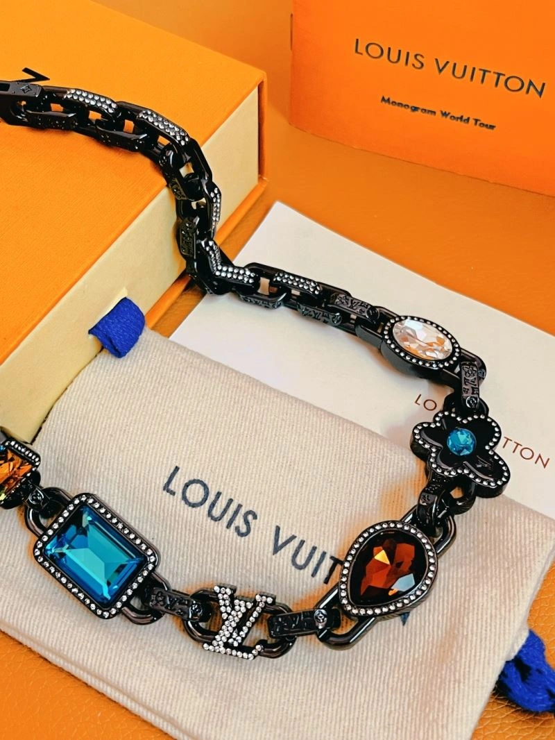 Louis Vuitton Necklaces Supportive 268419
