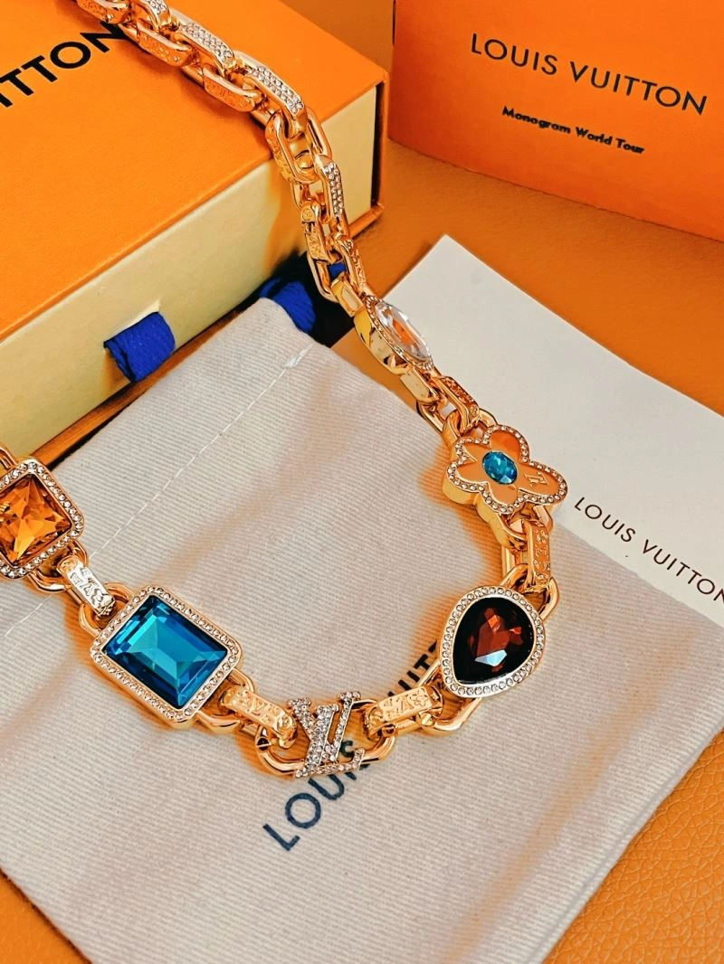 Resilient Louis Vuitton Necklaces 268412