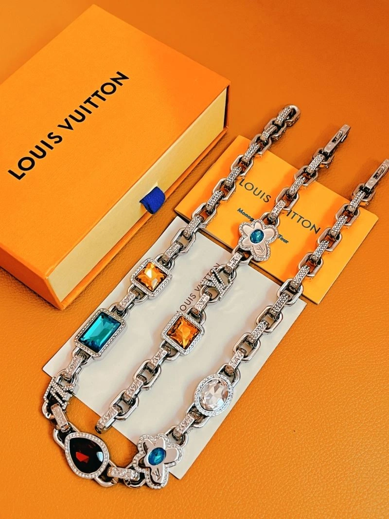 Louis Vuitton Necklaces Reliable 268394