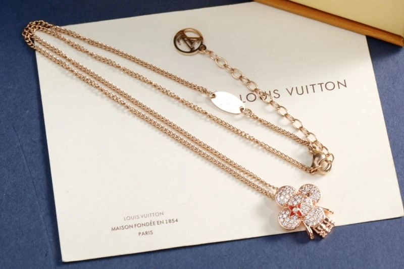 Sophisticated Louis Vuitton Necklaces 268406
