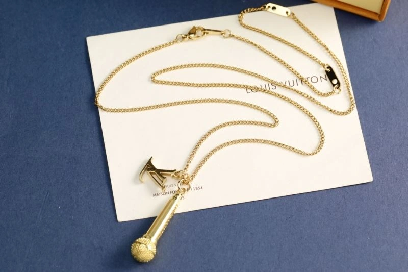 SmoothTexture Louis Vuitton Necklaces 268403