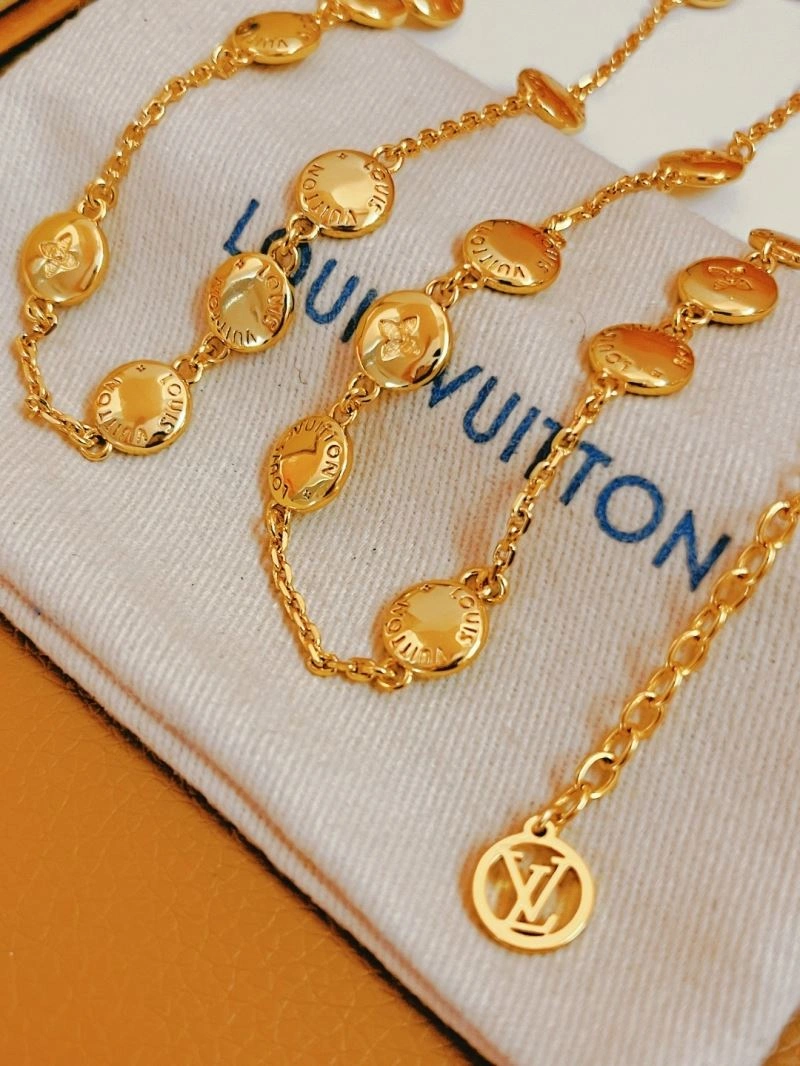 Louis Vuitton Necklaces Minimalist 268388