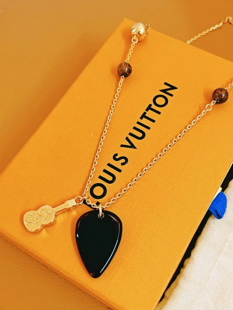 Louis Vuitton Necklaces Packable 268404