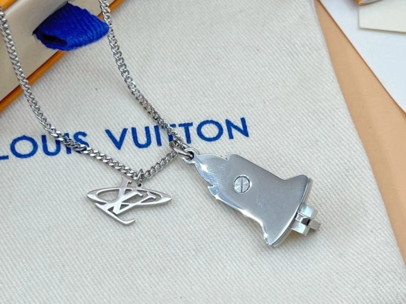 Louis Vuitton Necklaces Fashionable 268398