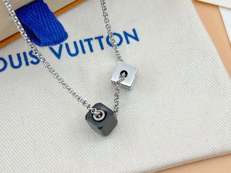 Louis Vuitton Necklaces SoftTouch 268386