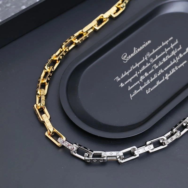 Louis Vuitton Necklaces Attractive 268399