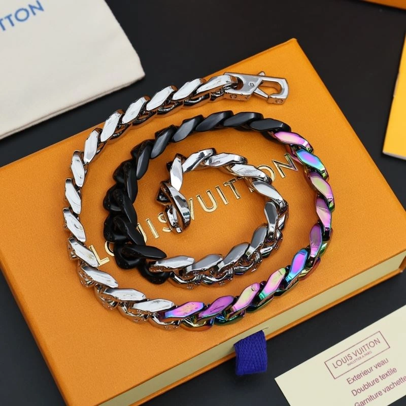 Attractive Louis Vuitton Necklaces 268383