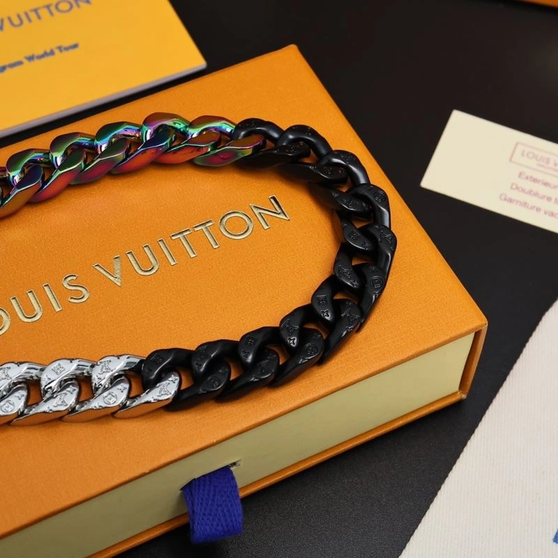 Attractive Louis Vuitton Necklaces 268383