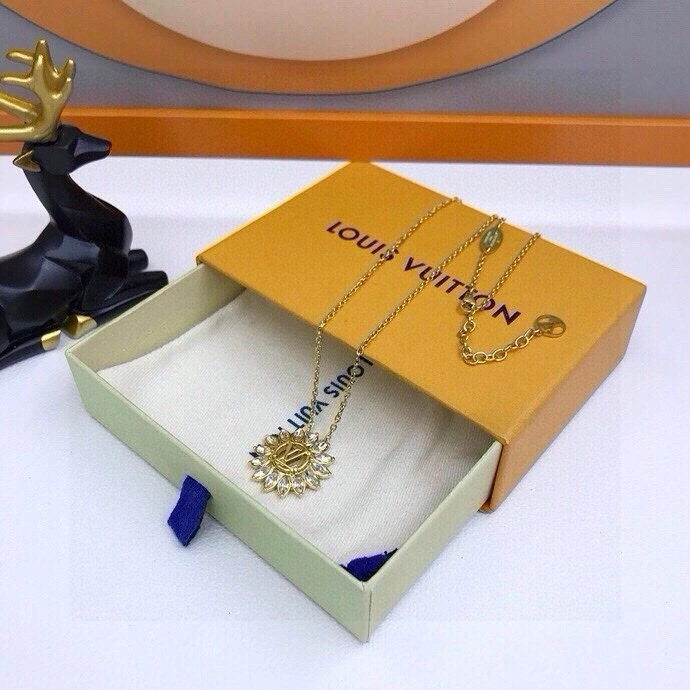 Premium Louis Vuitton Necklaces 268381