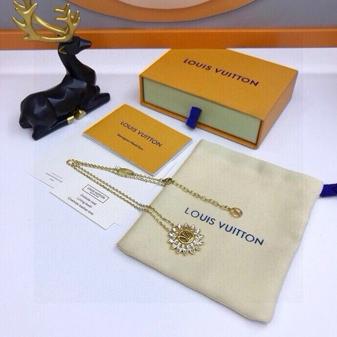 Premium Louis Vuitton Necklaces 268381