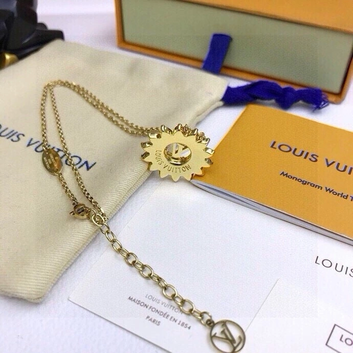 Premium Louis Vuitton Necklaces 268381