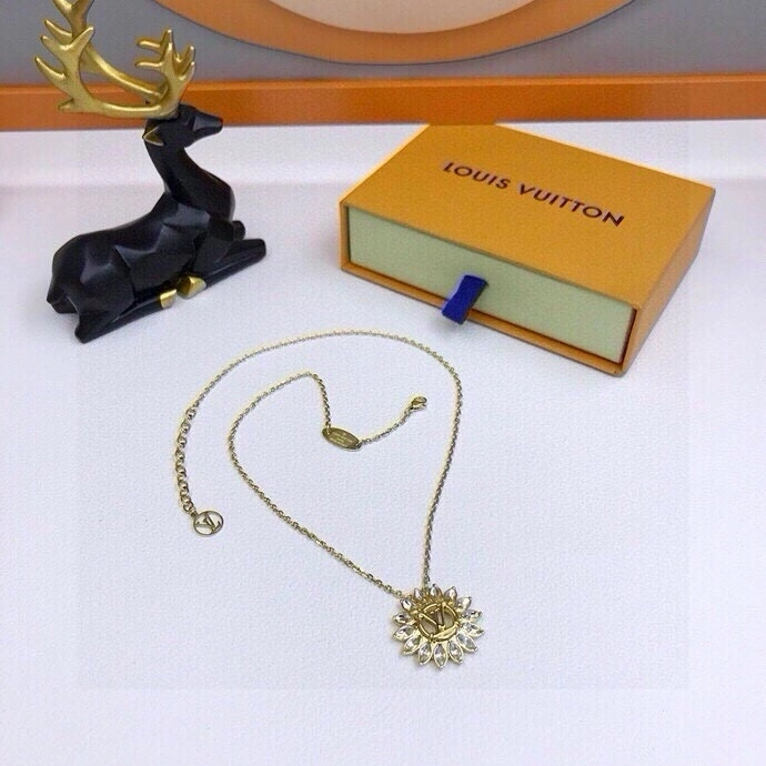 Premium Louis Vuitton Necklaces 268381