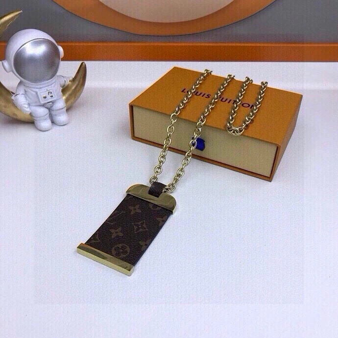 Tailored Louis Vuitton Necklaces 268374