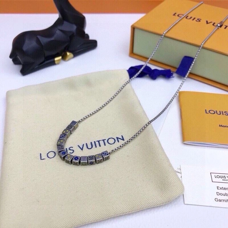 Stylish Louis Vuitton Necklaces 268376