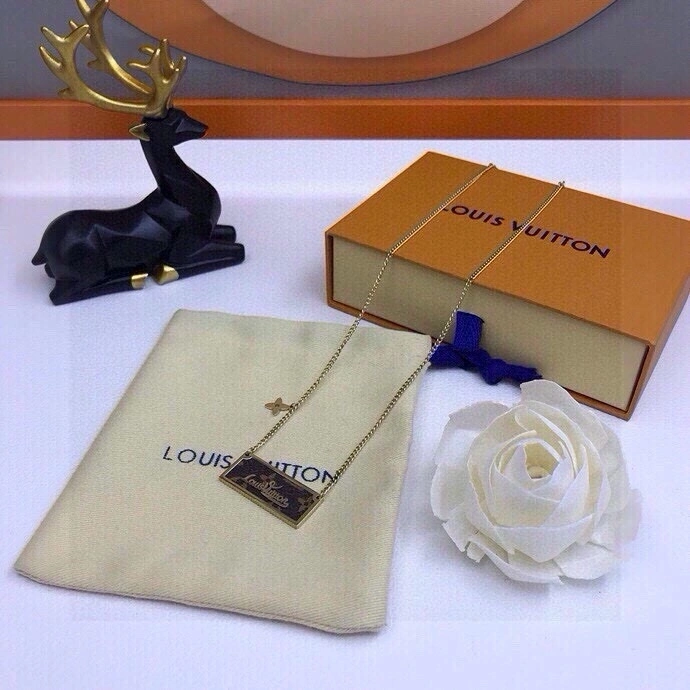 Louis Vuitton Necklaces SunProtective 268363