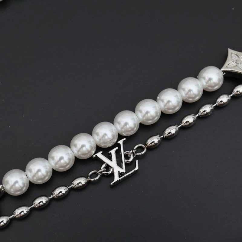 Louis Vuitton Necklaces Lightweight 268359