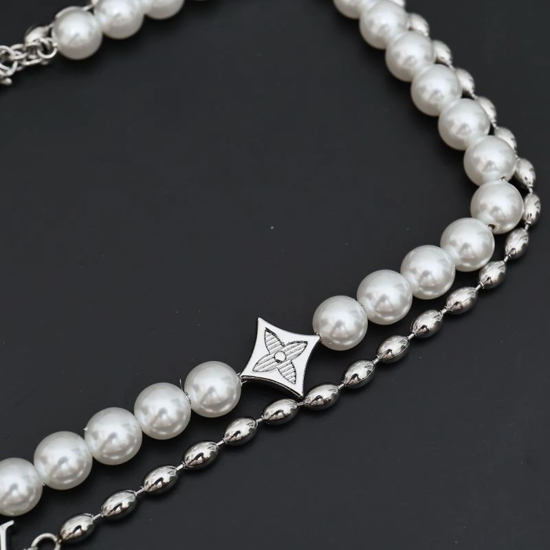 Louis Vuitton Necklaces Lightweight 268359