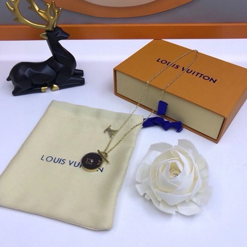 Louis Vuitton Necklaces Bright 268365