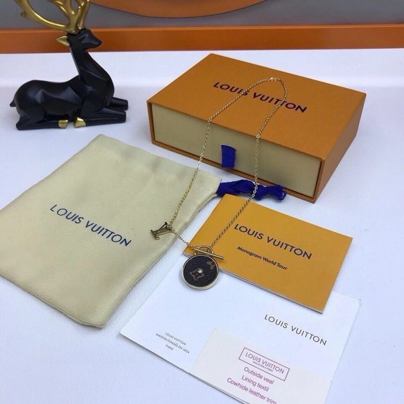 Louis Vuitton Necklaces Bright 268365